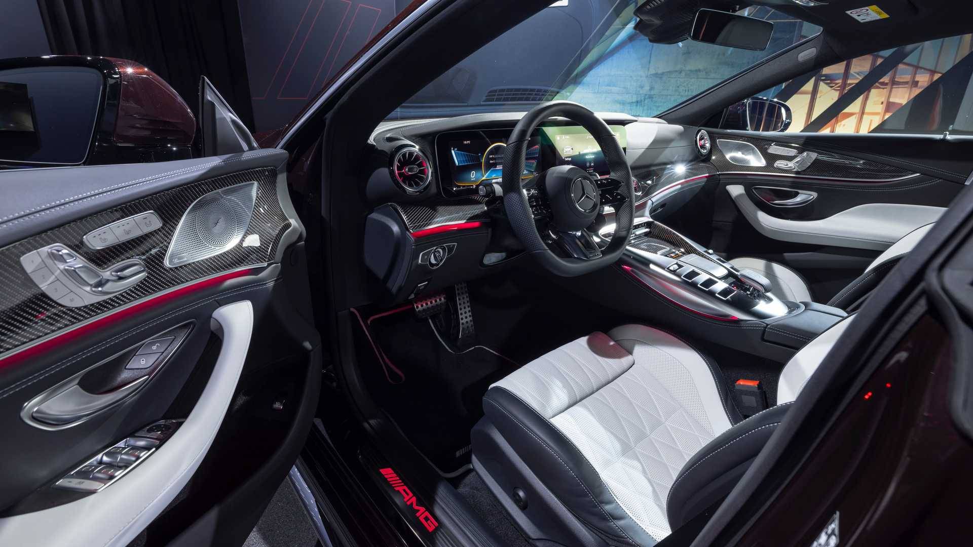 2022-es Mercedes-AMG GT 4-Door Coupe utastere