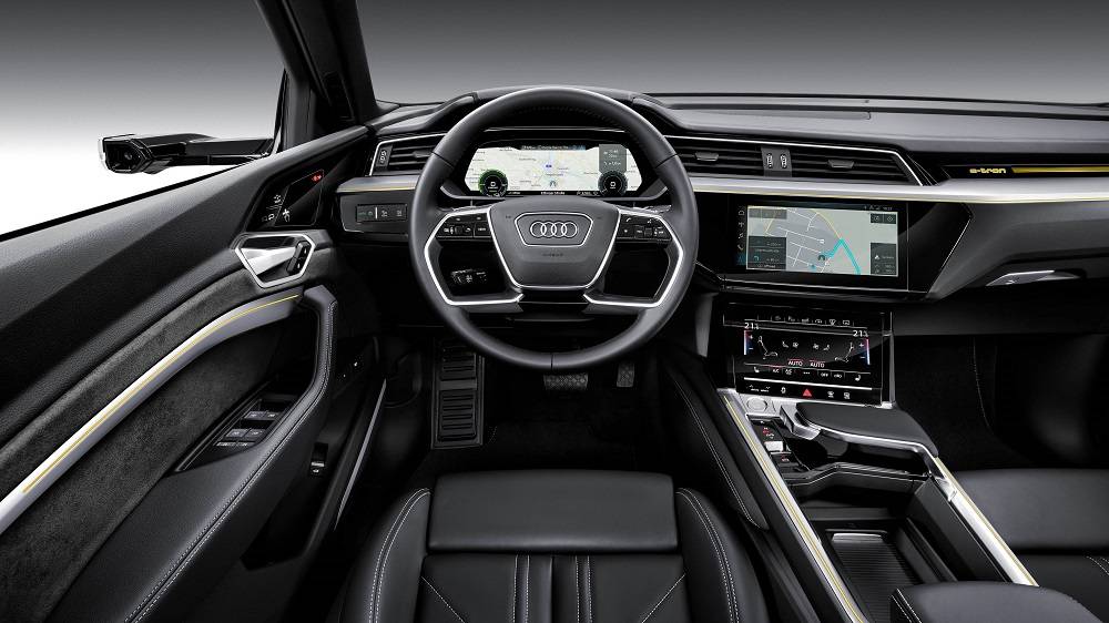 Audi e-tron utastere
