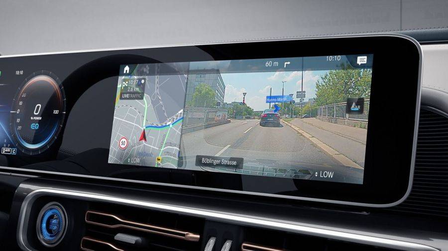 Mercedes-Benz EQC 400 intelligens navigáció